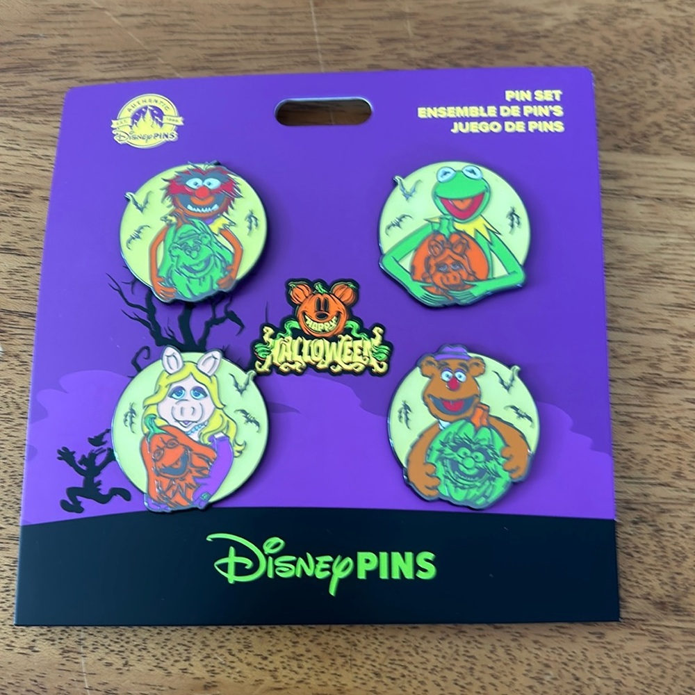 Disney Parks Happy Halloween The Muppets 2024 Booster Pin Set - NWT